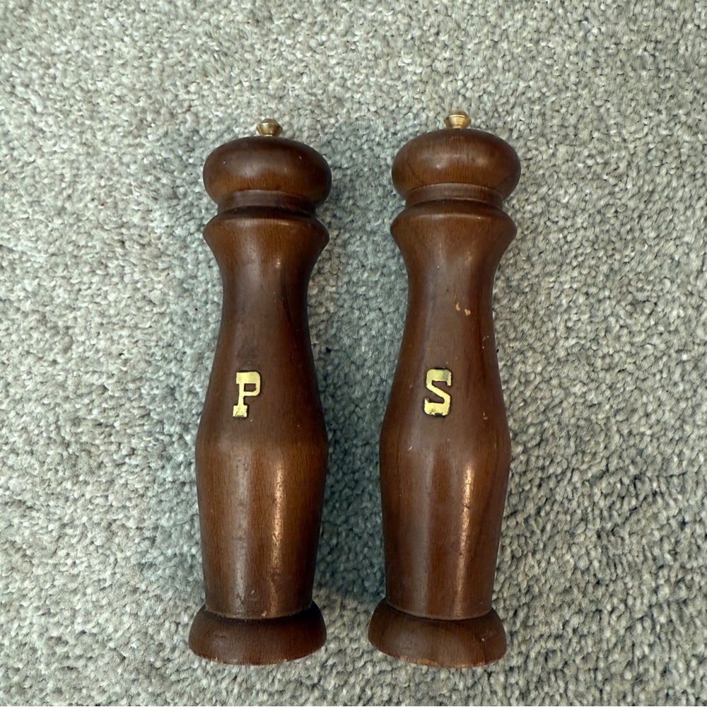 Vintage Wooden Salt & Pepper Shaker Set Vintage Mid Century Cottage Core